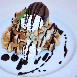 POP iD Cafe & Bar Season3