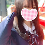 すみれ 161cm/Dカップ 18歳