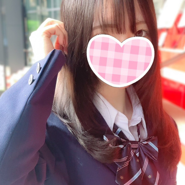 すみれ 161cm/Dカップ 18歳