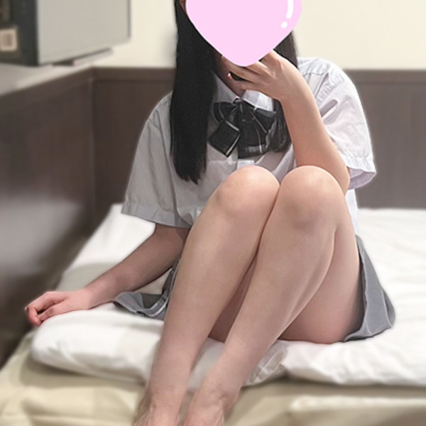🆕れな 155cm/Cカップ 19歳