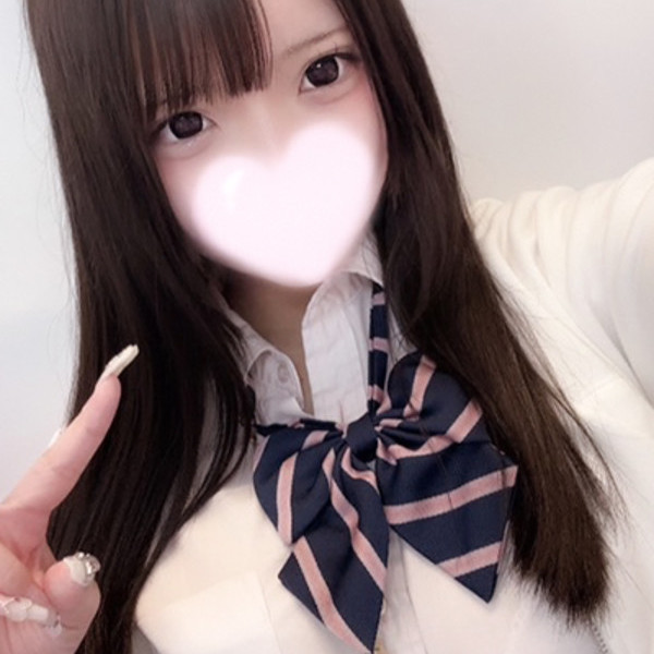 もも 162cm/Eカップ 18歳