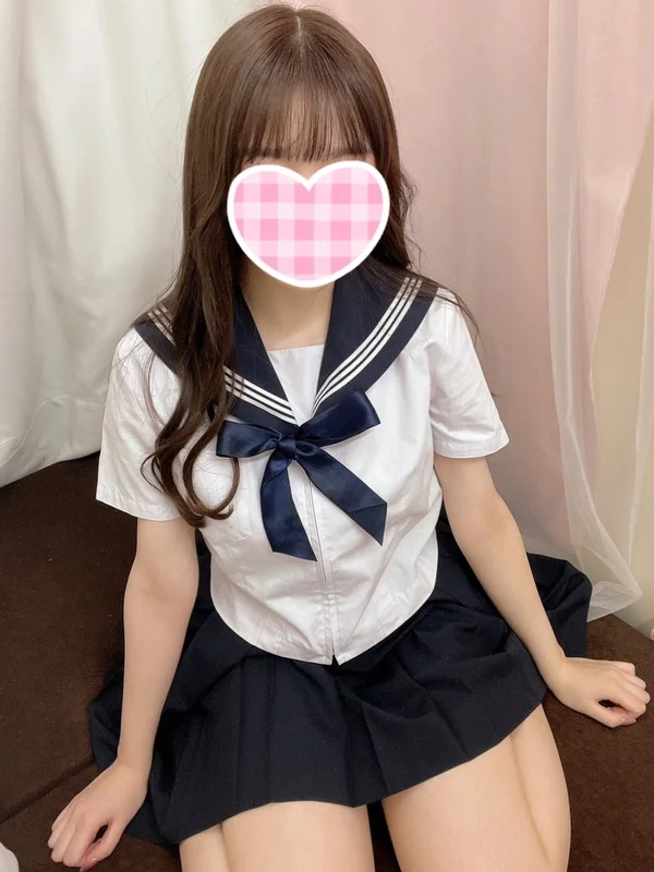 こなつ 161cm/Eカップ 19歳
