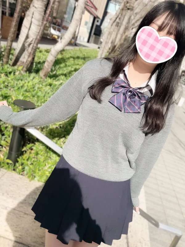 りつ 161cm/Dカップ 19歳