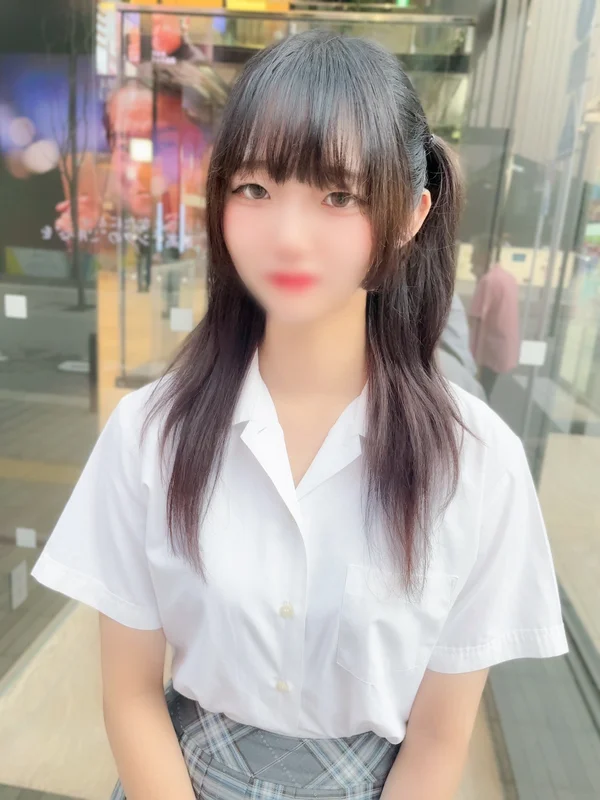 ねね 163cm/Cカップ 19歳