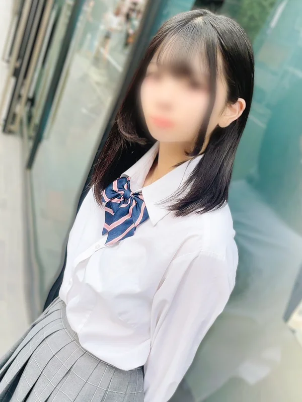 なこ 158cm/Cカップ 19歳