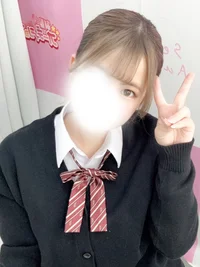 🆕ななか 145cm/Fカップ 19歳