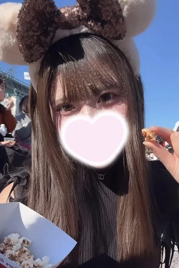 🆕えりな 160cm/Eカップ 18歳