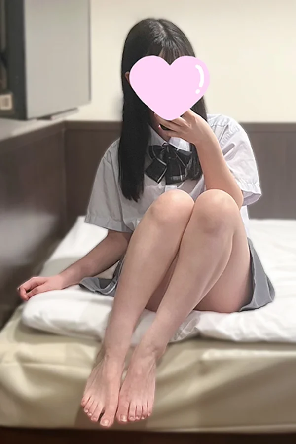 🆕れな 155cm/Cカップ 19歳