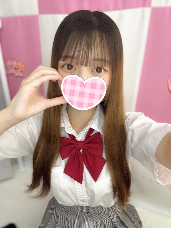 ゆうり 160cm/Bカップ 19歳