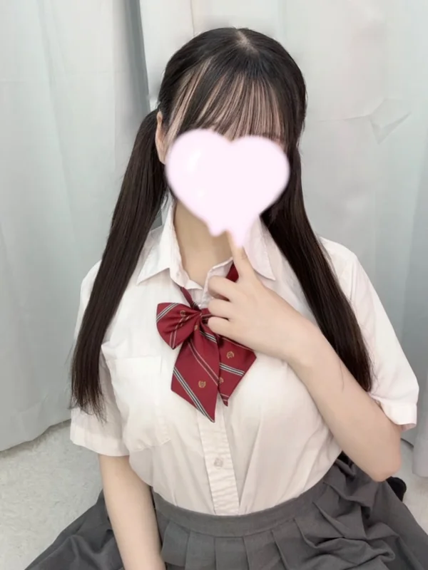 🆕れいあ 150cm/Fカップ 19歳