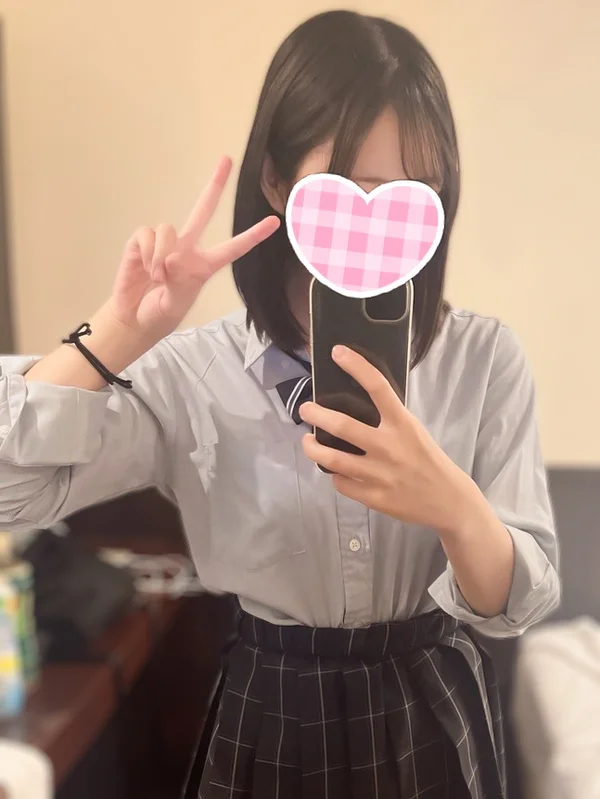 🆕かりな 151cm/Eカップ 19歳