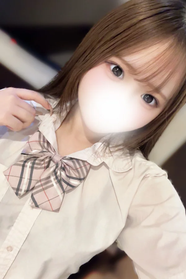 りりあ 160cm/Fカップ 19歳