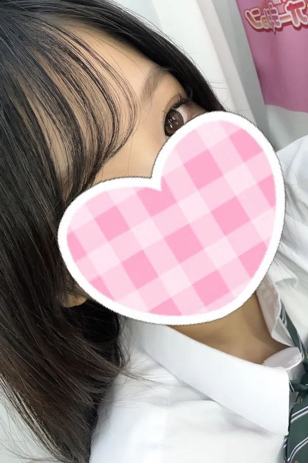 るな 157cm/Fカップ 18歳