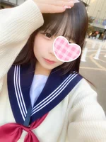 ふわり 151cm/Eカップ 18歳