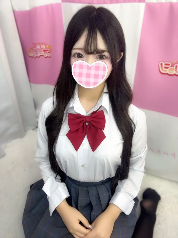 🆕もえな 158cm/Gカップ 18歳