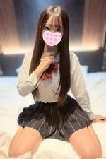 にか 171cm/Eカップ 18歳