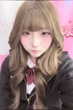 るき 153cm/Eカップ 18歳