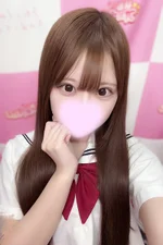 🆕なるみ 155cm/Bカップ 18歳