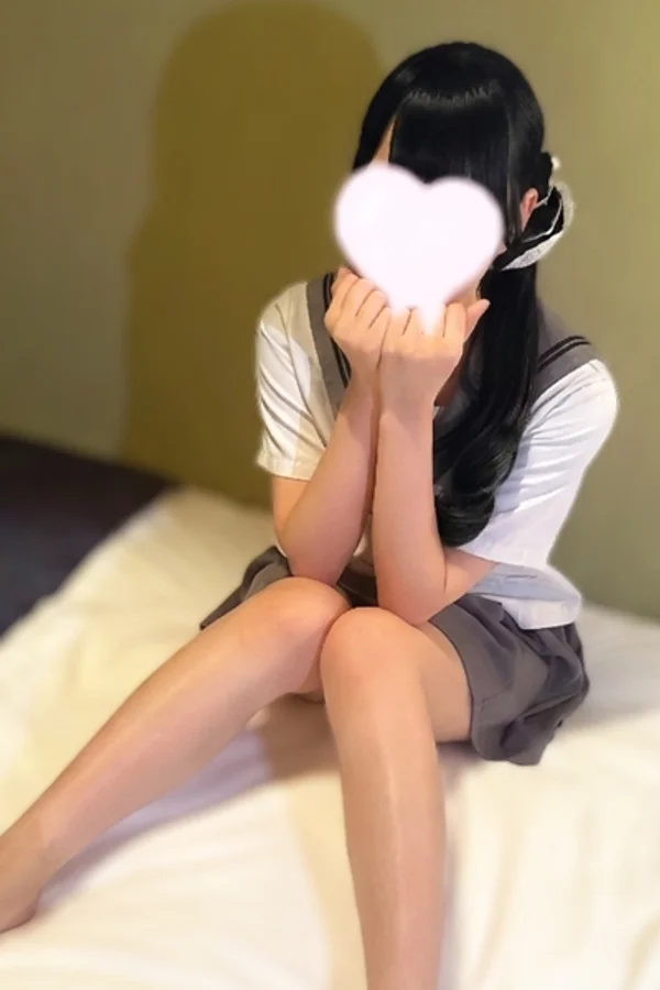 えりい 159cm/Bカップ 19歳