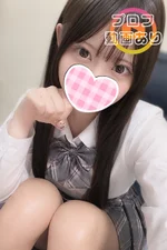 🆕なるみ 155cm/Bカップ 18歳