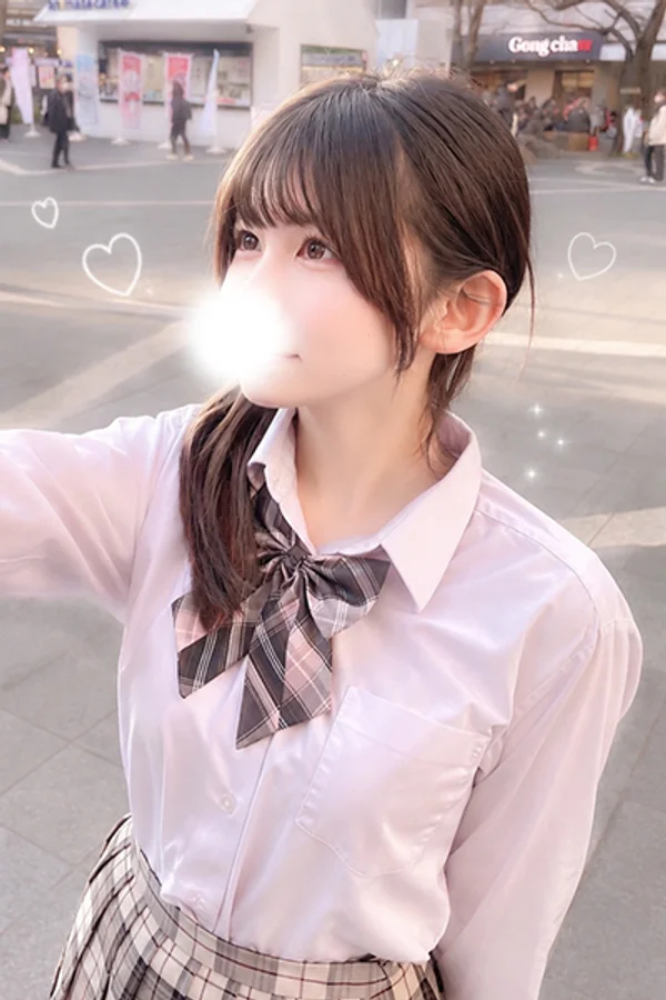 さくら 157cm/Fカップ 18歳