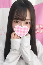 🆕すいな 153cm/Cカップ 18歳