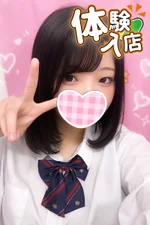 🆕いちご 162cm/Eカップ 18歳