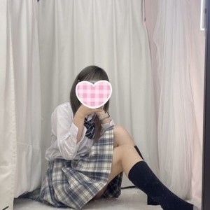 みかん 160cm/Cカップ 19歳