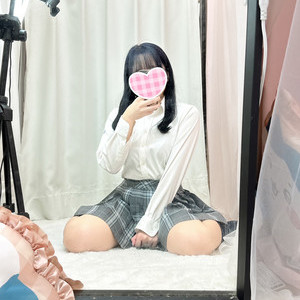 🆕なほ 155cm/Gカップ 19歳