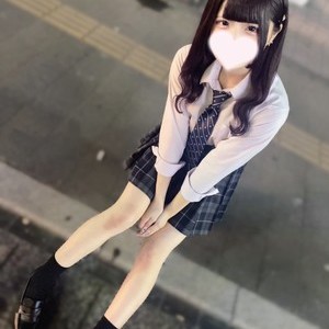 🆕あえる 157cm/Fカップ 18歳