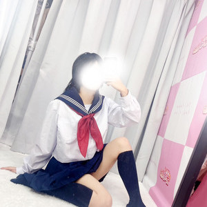 🆕りりか 151cm/Aカップ 18歳