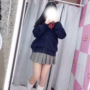 🆕のぞみ 160cm/Cカップ 18歳