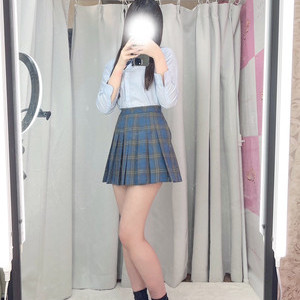 🆕まな 165cm/Gカップ 18歳