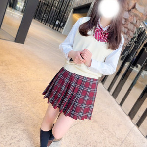 ゆいか 157cm/Cカップ 19歳