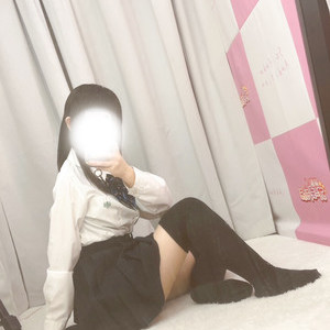 🆕なずな 145cm/Cカップ 19歳