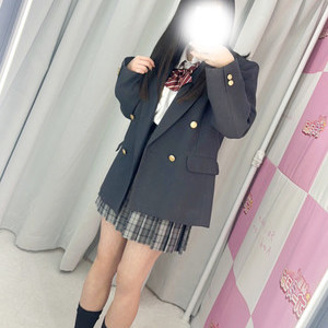 🆕 りぃ 148cm/Bカップ 18歳