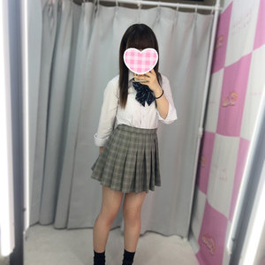 🆕あられ 147cm/Fカップ 18歳
