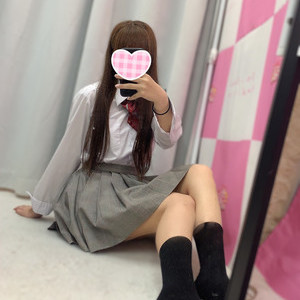🆕とこ 160cm/Bカップ 18歳
