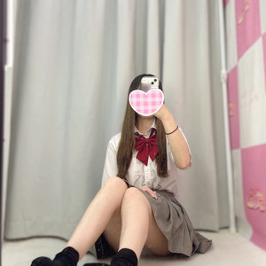 ゆうり 160cm/Bカップ 19歳