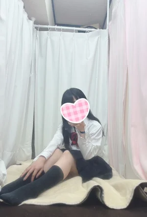 なっちゃん　153cm（）　18歳