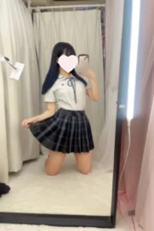 しゅり 150cm/Dカップ 19歳