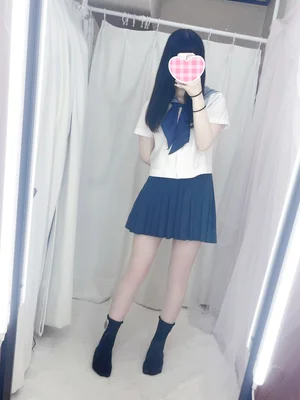 あき 163cm/Dカップ 19歳