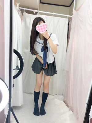 りっつ 165cm/Cカップ 19歳