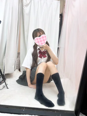 🆕ねいろ 152cm/Bカップ 19歳
