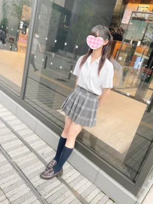 ねね 163cm/Cカップ 19歳