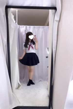 🆕なの 153cm/Eカップ 18歳