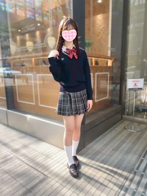 かえ 170cm/Dカップ 18歳
