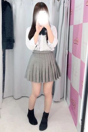 なゆた 160cm/Cカップ 19歳