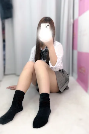 なゆた 160cm/Cカップ 19歳