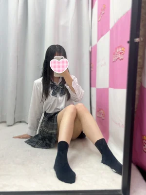 🆕あくあ 152cm/Bカップ 19歳
